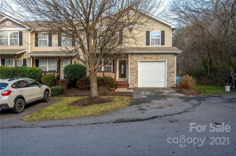 Property image 2 at 210 Pembrook Road, Swannanoa, NC 28778