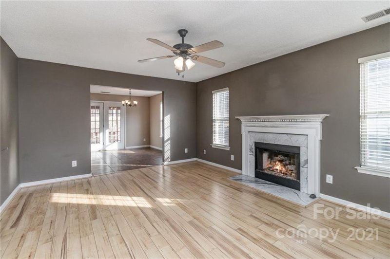 Property image 3 at 334 Long Creek Parkway, Charlotte, NC 28214