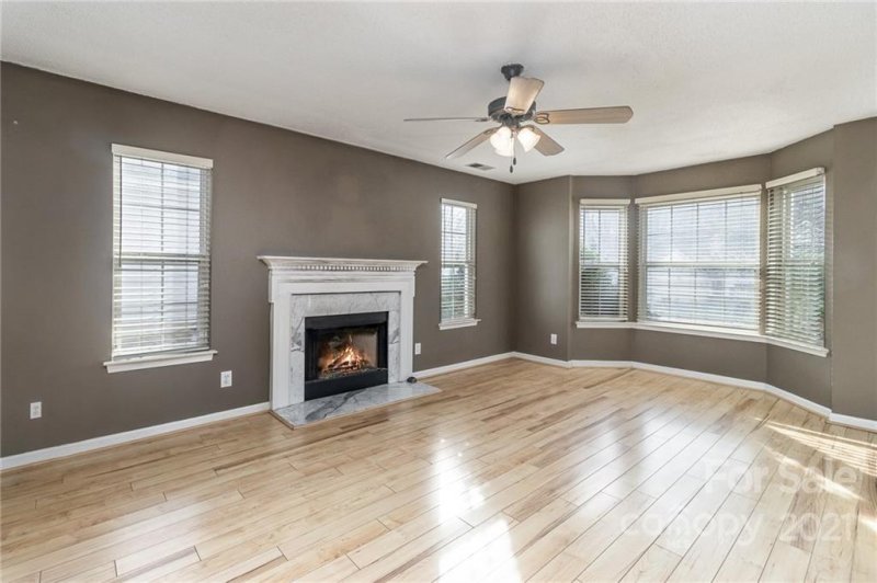 Property image 4 at 334 Long Creek Parkway, Charlotte, NC 28214