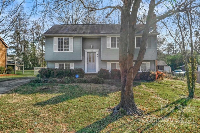 Property image 2 at 4800 Cheviot Road, Charlotte, NC 28269