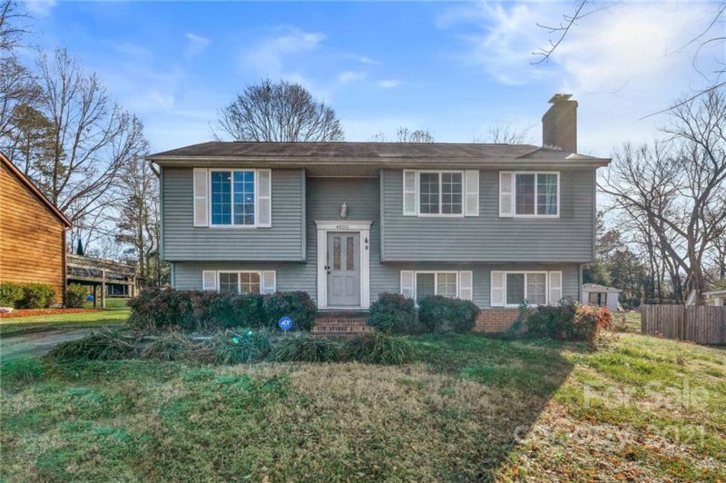 Property image 3 at 4800 Cheviot Road, Charlotte, NC 28269