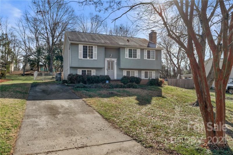 Property image 4 at 4800 Cheviot Road, Charlotte, NC 28269