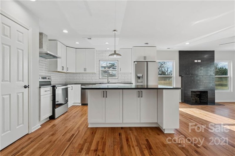 Property image 2 at 3512 The Plaza Road, Charlotte, NC 28205