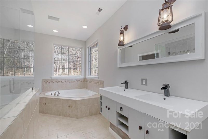 Property image 4 at 601 Trailing Rock Drive, Charlotte, NC 28214