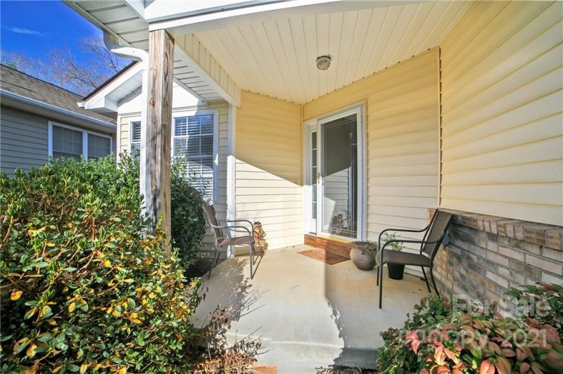 Property image 3 at 110 Creeks End Circle, Mills River, NC 28759