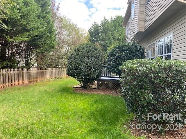 Property image 5 at 11542 Mcginns Trace Court, Charlotte, NC 28277