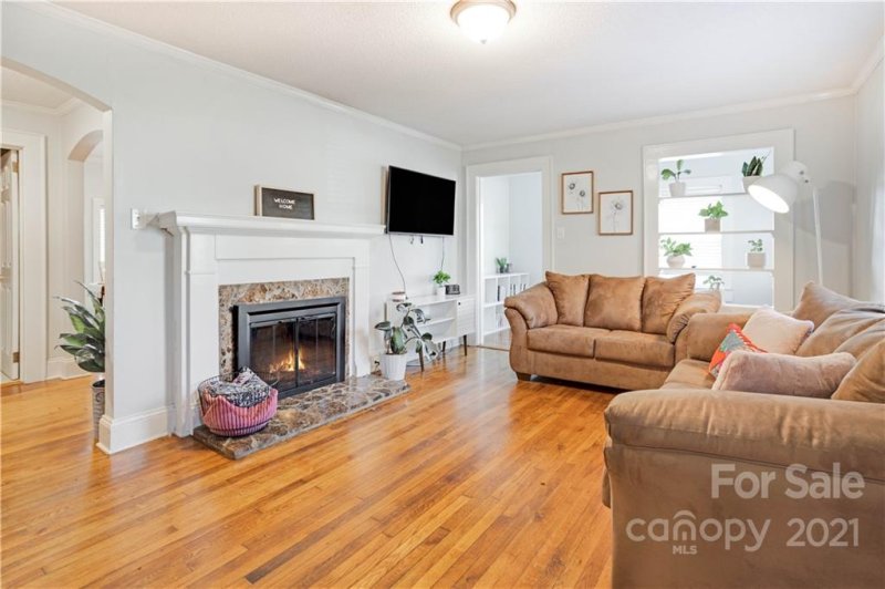 Property image 3 at 1117 13th Avenue, Hickory, NC 28601