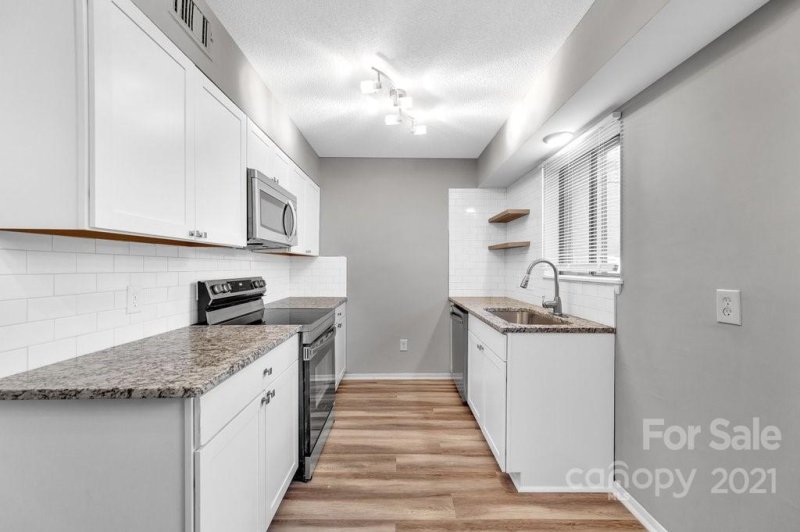 3636 Maple Glen Lane