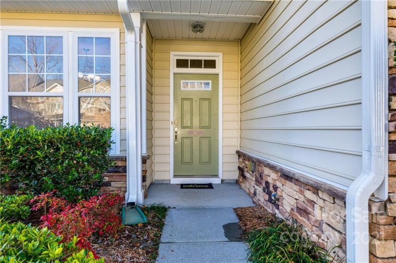 Property image 2 at 567 Pine Links Drive, Tega Cay, SC 29708