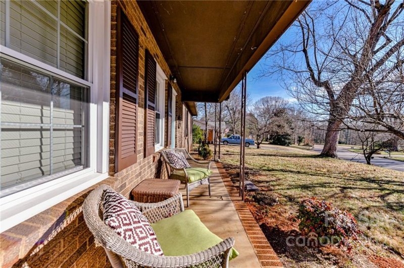 Property image 3 at 1135 Carolina Circle, Statesville, NC 28677