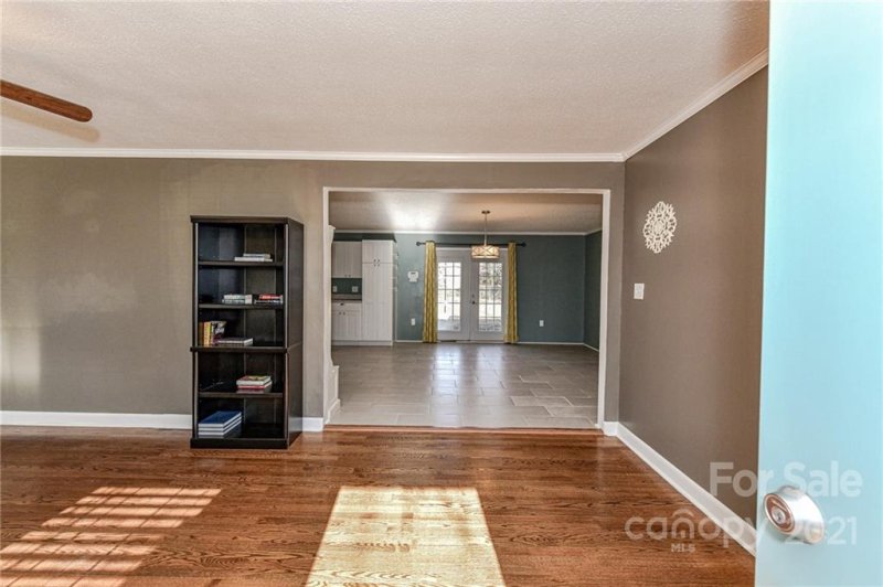 Property image 4 at 1135 Carolina Circle, Statesville, NC 28677