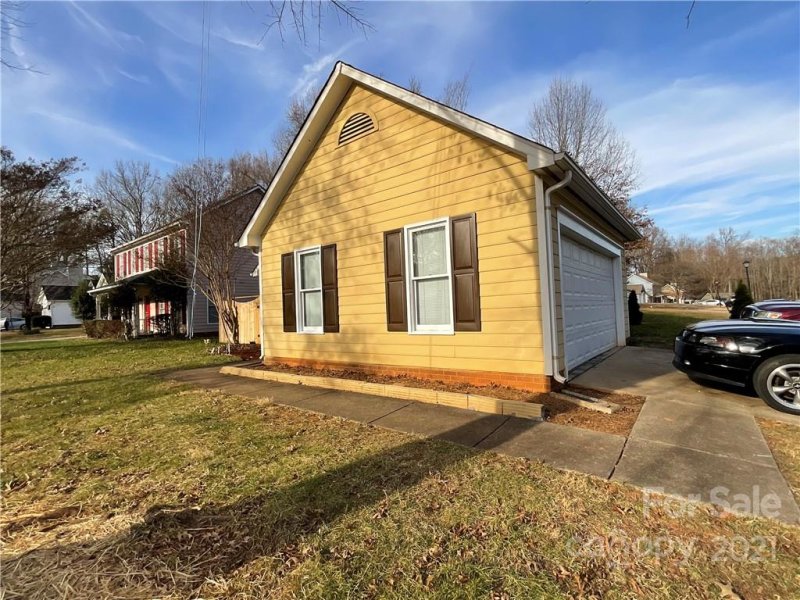 Property image 2 at 7500 Claymont Drive, Charlotte, NC 28227