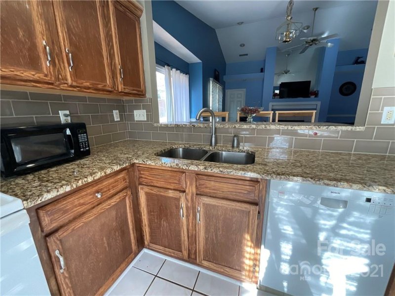 Property image 5 at 7500 Claymont Drive, Charlotte, NC 28227