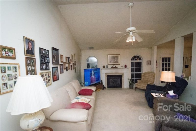 Property image 2 at 7650 Eastbourne Road, Charlotte, NC 28227