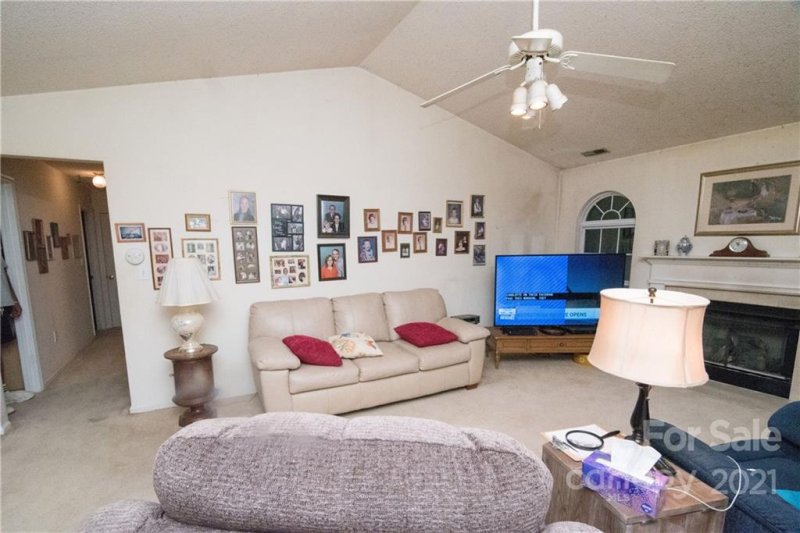 Property image 4 at 7650 Eastbourne Road, Charlotte, NC 28227