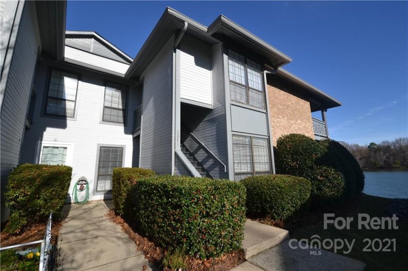 5833 Harris Grove Lane