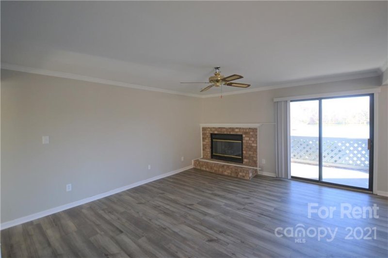 Property image 3 at 5833 Harris Grove Lane, Charlotte, NC 28212