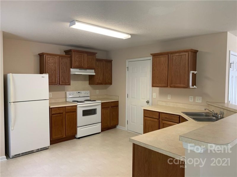 Property image 2 at 1323 Winding Branch Court, Charlotte, NC 28216
