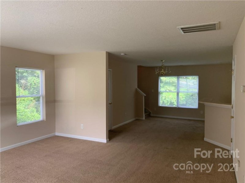 Property image 3 at 1323 Winding Branch Court, Charlotte, NC 28216