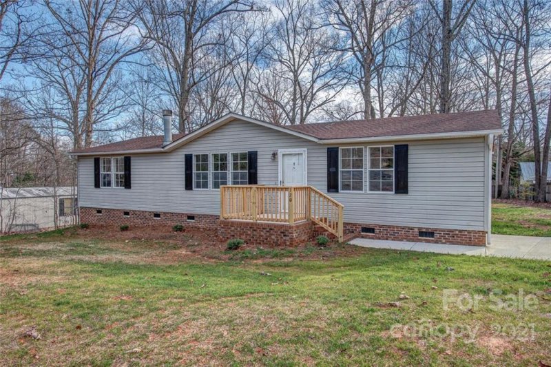 Property image 2 at 120 Lansdale Avenue, Lincolnton, NC 28092