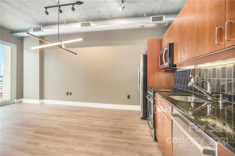 Property image 4 at 505 E 6th Street, Charlotte, NC 28202