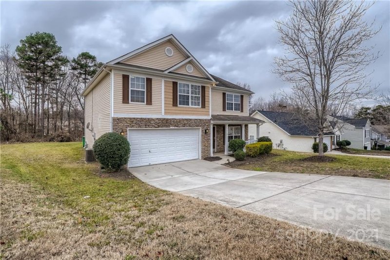 Property image 2 at 1418 Key Ridge Court, Charlotte, NC 28216