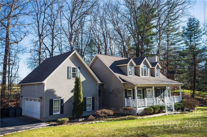 Property image 2 at 505 Fox Hollow Lane, Mills River, NC 28759