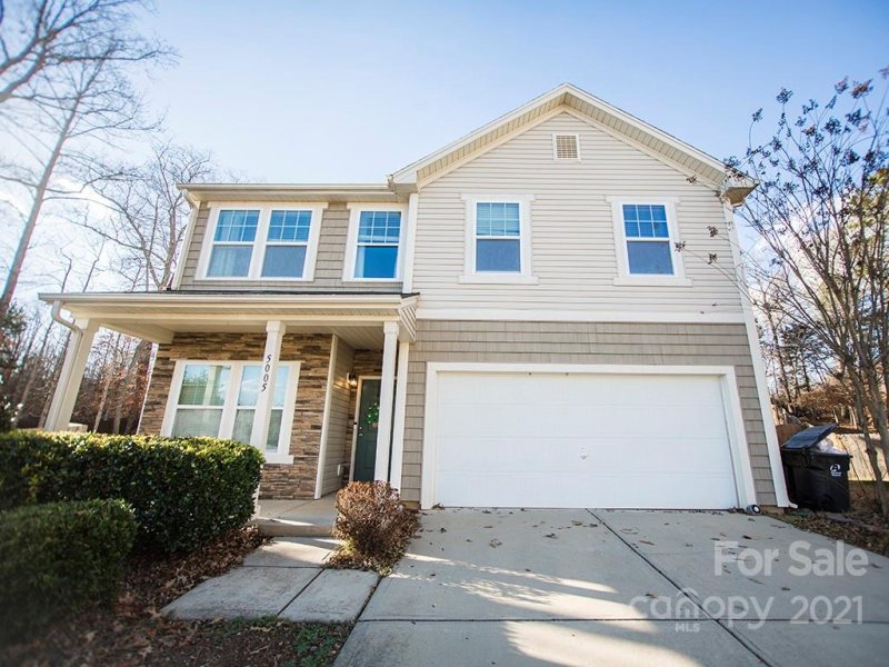 Property image 2 at 5005 Sandis Court, Mount Holly, NC 28120