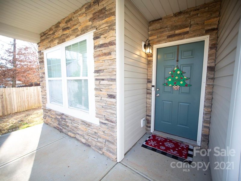 Property image 3 at 5005 Sandis Court, Mount Holly, NC 28120