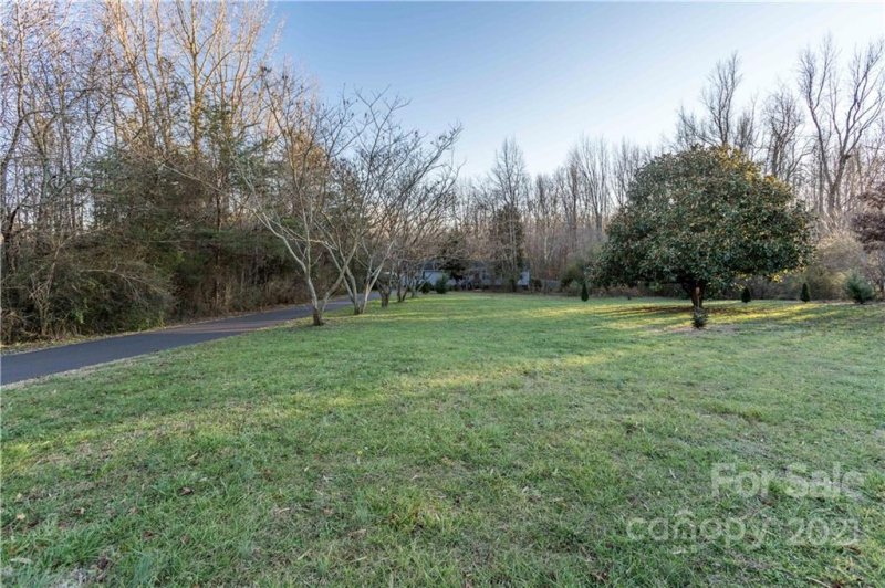 Property image 4 at 5411 Creek Run Court, Kings Mountain, NC 28086