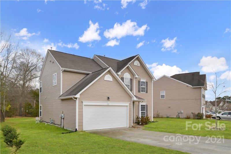 Property image 2 at 13726 Stringfellow Lane, Charlotte, NC 28278