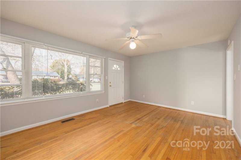 Property image 3 at 815 Brookwood Drive, Mooresville, NC 28115