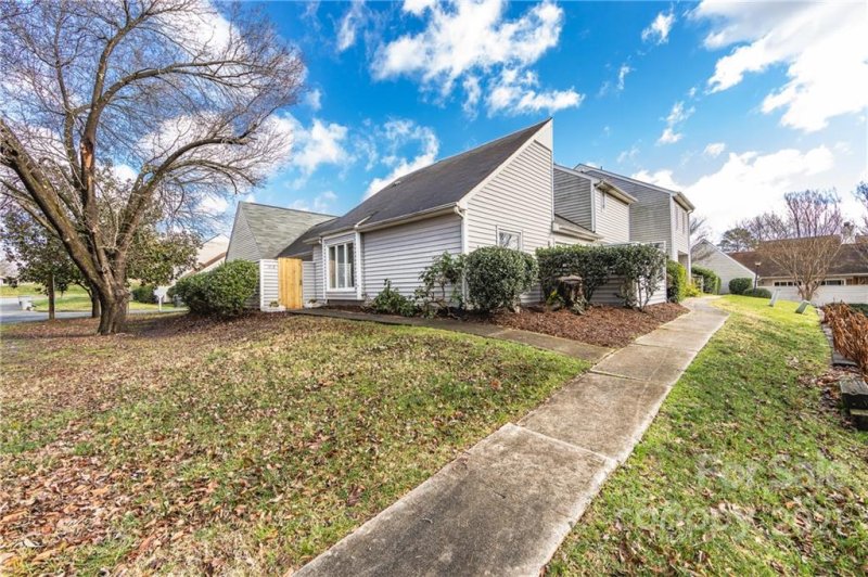 Property image 2 at 1612 Hollow Drive, Charlotte, NC 28212