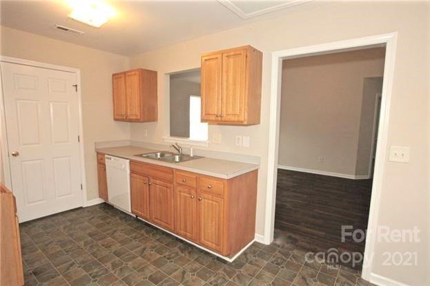 Property image 5 at 4638 Palm Breeze Lane, Charlotte, NC 28208