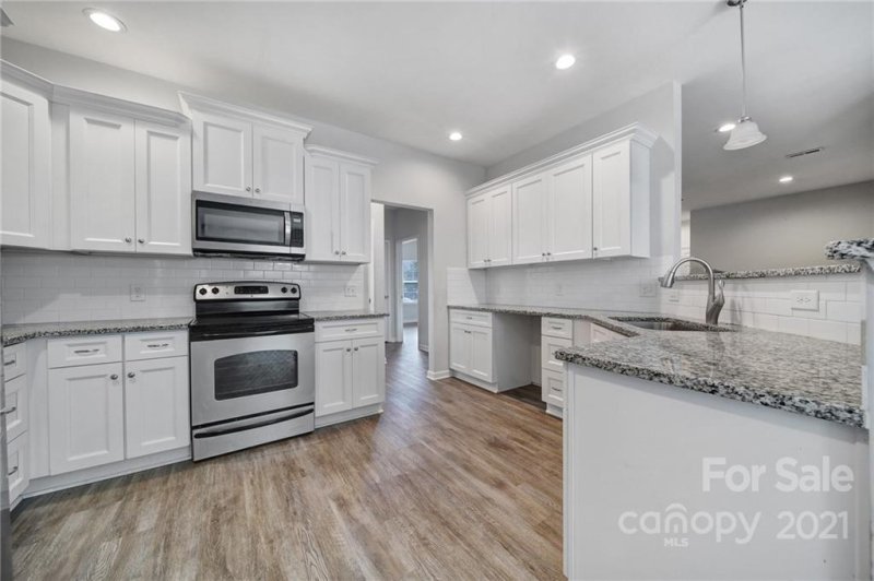 Property image 5 at 5040 Cheviot Road, Charlotte, NC 28269