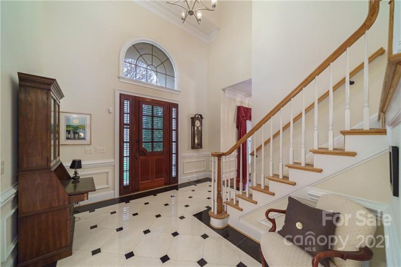 Property image 2 at 9005 Caliterra Drive, Matthews, NC 28104