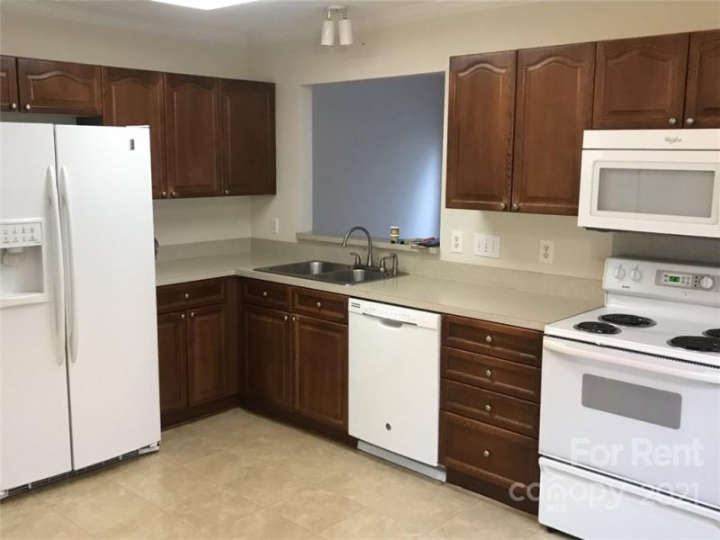 Property image 4 at 3221 Arboretum View, Charlotte, NC 28226