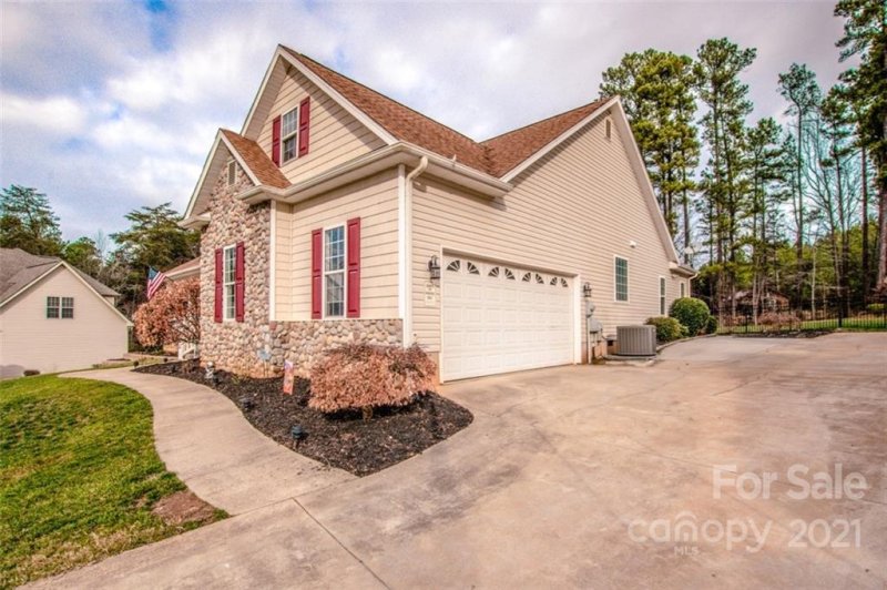 Property image 5 at 123 Winding Creek Drive, Troutman, NC 28166