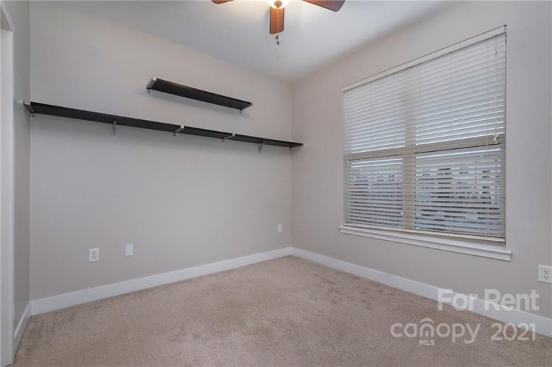 Property image 3 at 716 Seigle Point Drive, Charlotte, NC 28204