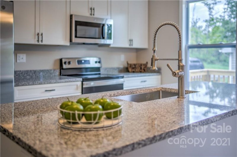 Property image 4 at 119 Ramblewood Drive, Asheville, NC 28805