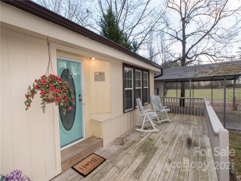 Property image 3 at 230 Barksdale Avenue, Hendersonville, NC 28792