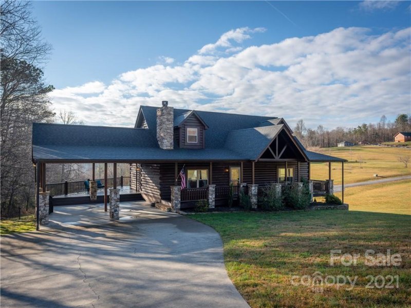 Property image 3 at 185 Grand Oaks Drive, Hendersonville, NC 28792