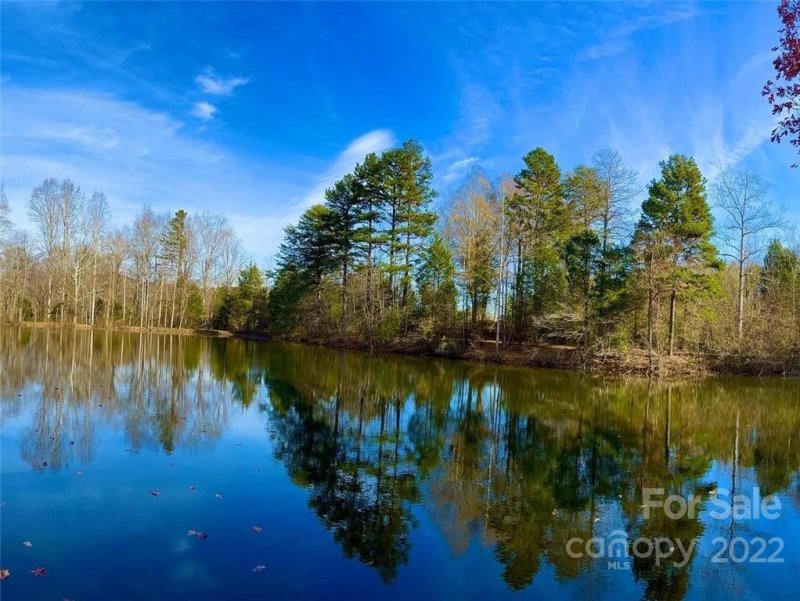 Property image 4 at 135 Wilharr Court, Mooresville, NC 28115