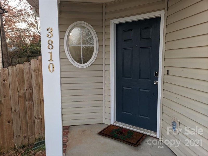 Property image 4 at 3810 Brookchase Lane, Charlotte, NC 28205