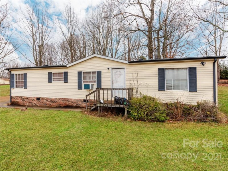 Property image 3 at 3464 Rock Creek Drive, Newton, NC 28658