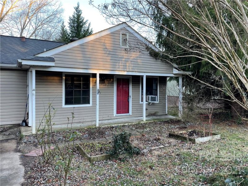 Property image 2 at 205 Swannanoa Avenue, Black Mountain, NC 28711