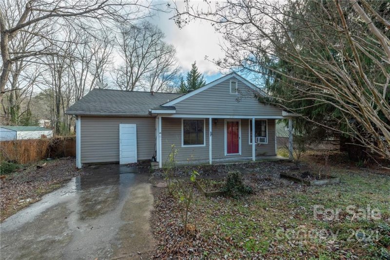 Property image 4 at 205 Swannanoa Avenue, Black Mountain, NC 28711