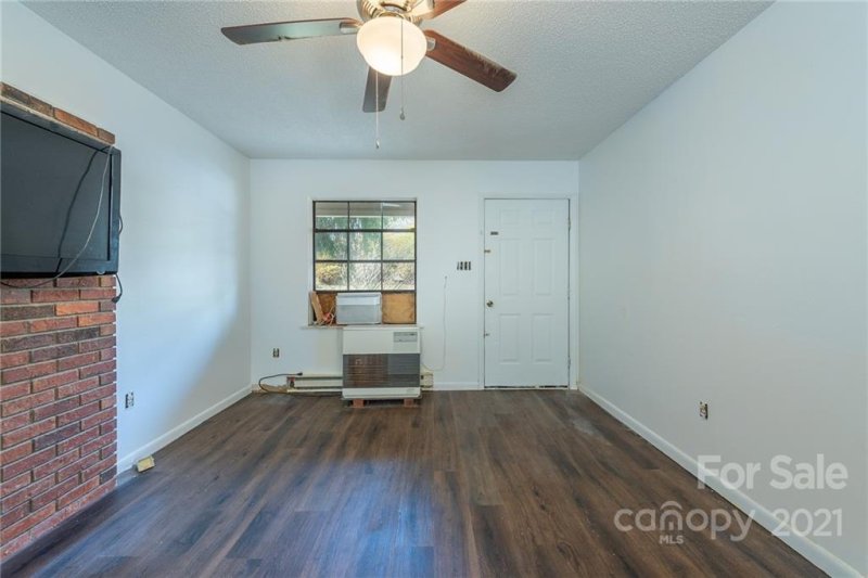 Property image 5 at 205 Swannanoa Avenue, Black Mountain, NC 28711