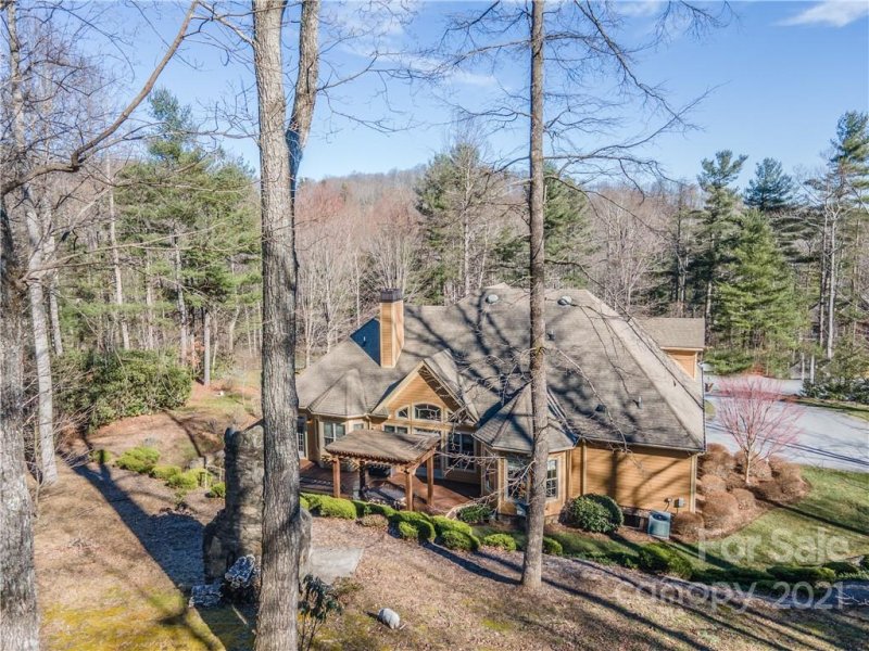 Property image 5 at 318 Freedom Trail Court, Zirconia, NC 28790