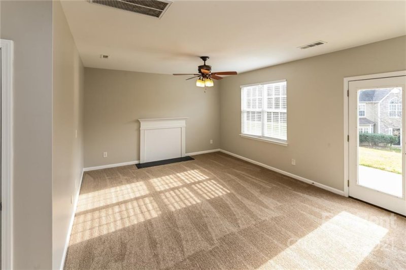 Property image 4 at 4602 Canipe Drive, Charlotte, NC 28269